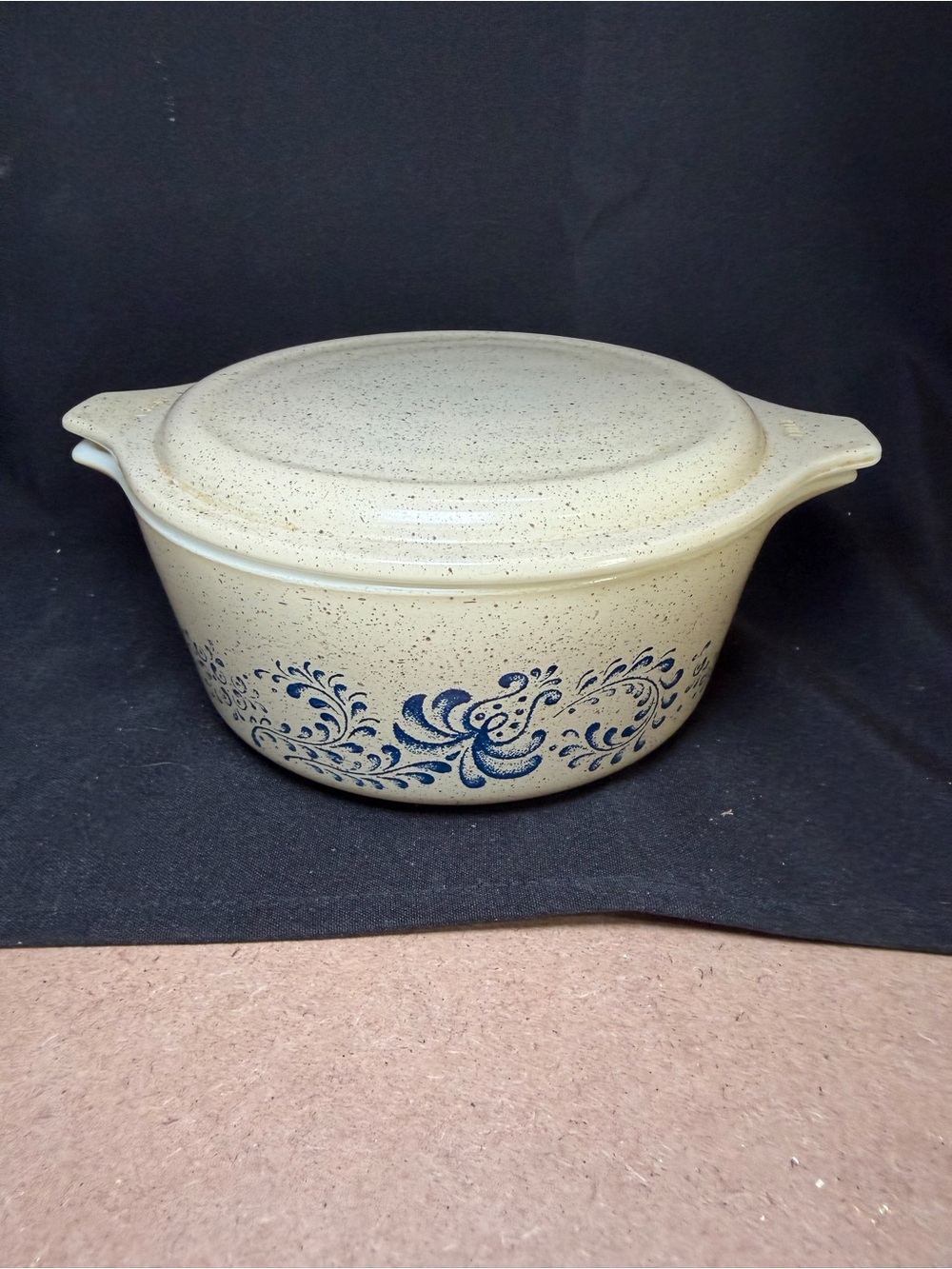 Vintage 472 Pyrex Homestead Blue w Lid 1 1/2 pt Casserole